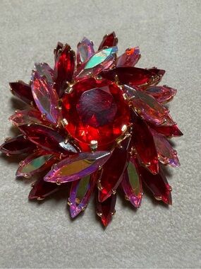 Vintage 1960s Ruby Red & Aurora Borealis Layered Rhinestone Flower Brooch Pin